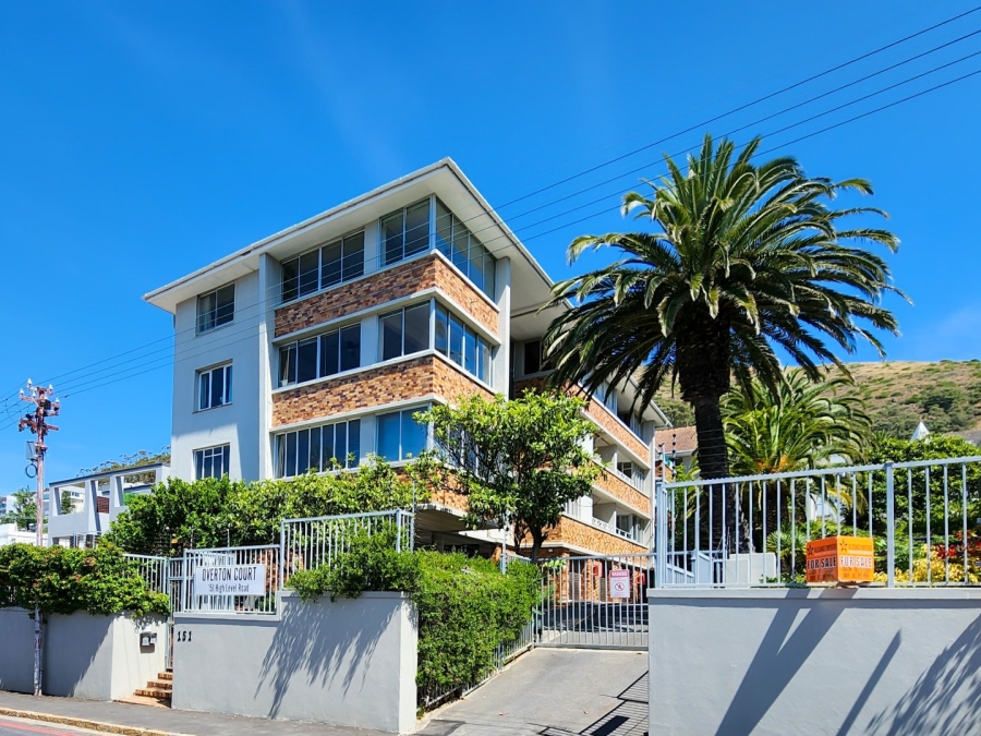 2 Bedroom Property for Sale in Green Point Western Cape